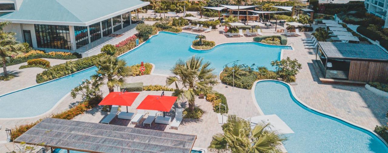Radisson Blu Aruba Hotel Palm Beach Exterior foto